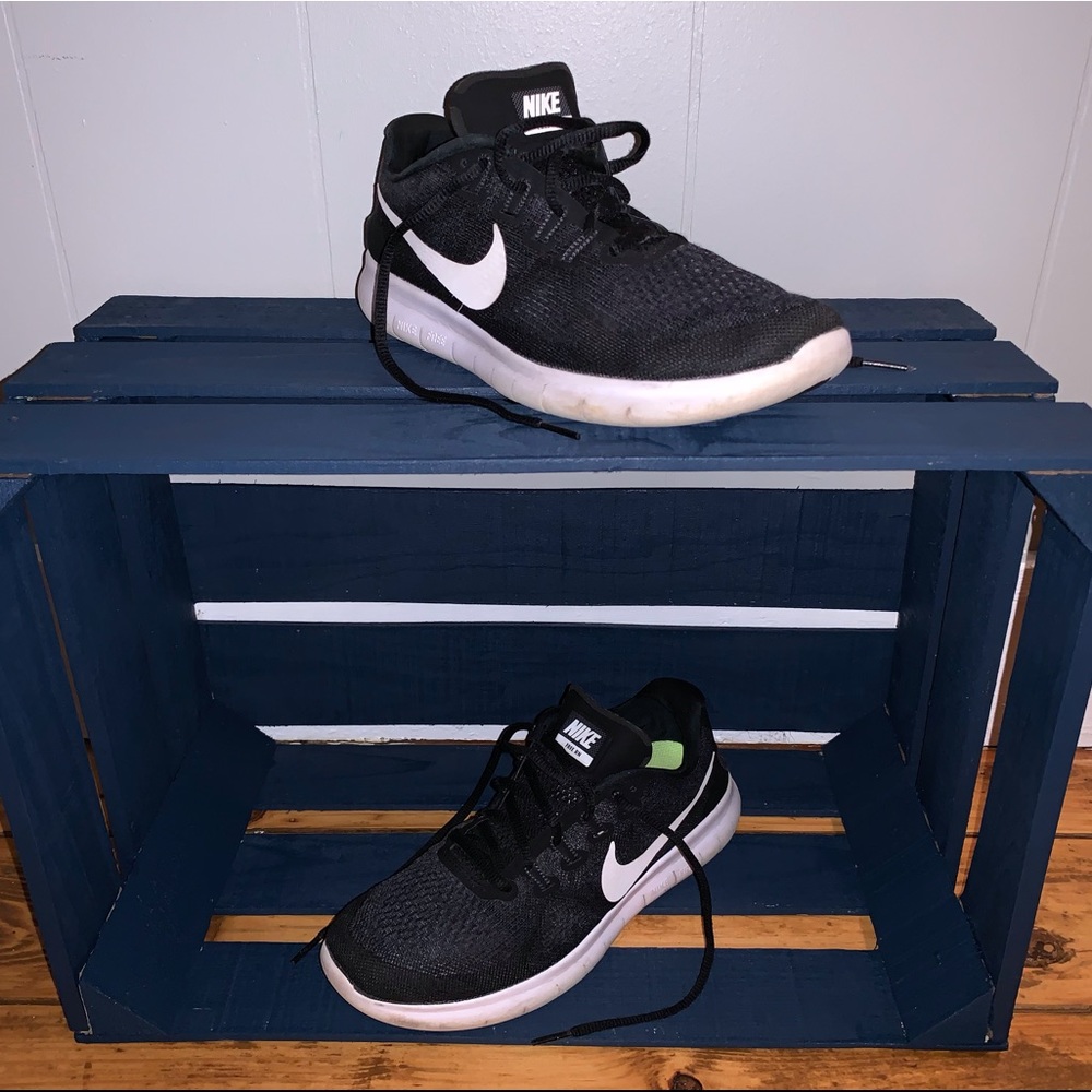 Nike Free Run Classic Running Shoes